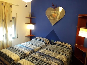 9 makuuhuonetta, silitysrauta/-lauta, vauvan matkasänky, Wi-Fi