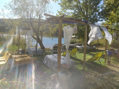 COTTAGE Nº2 AT THE FOOT OF THE LAGOON