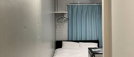 Doppia Design, 1 letto matrimoniale | Una scrivania, Wi-Fi gratuito