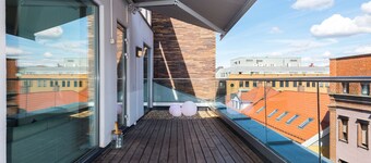 Fantastic 130m2 apartment on the river promenade