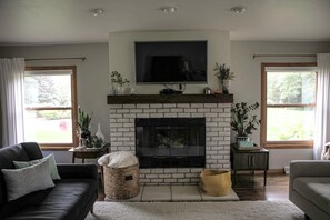 Fernseher, Kamin