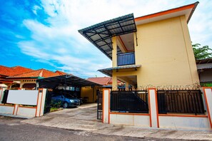 Exterior - SPOT ON 2875 Kost Pandawa Syariah (Cilacap)