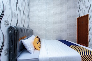 Kamar Double | Meja kerja, Wi-Fi gratis, dan seprai linen