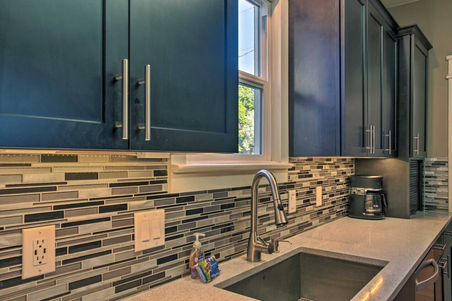 Mikroaaltouuni, uuni, liesi, astianpesukone