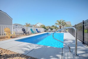 Pool - Sherry's Paradise: Bright and Airy Renovated Oceanview Home! (Oak Island)