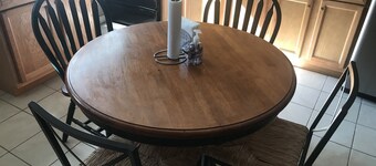 Close to Peoria downtown area, civic center, OSF Hospital, shopping area