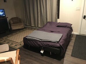 2 chambres, fer et planche Ă repasser, Wi-Fi gratuit, draps fournis