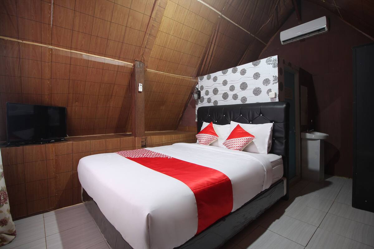 Kamar Double Deluks | 2 kamar tidur dan seprai linen
