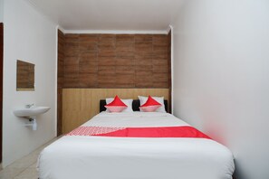 Kamar Double Standar | Wi-Fi gratis dan seprai linen