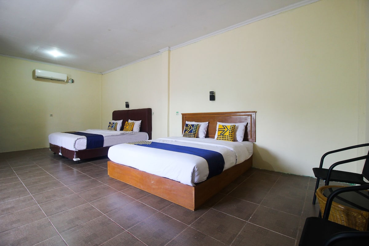 Basic Triple Room | Desk, free WiFi