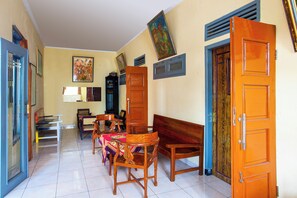 Lobby - SPOT ON 2815 Hotel Damai (Cilacap)