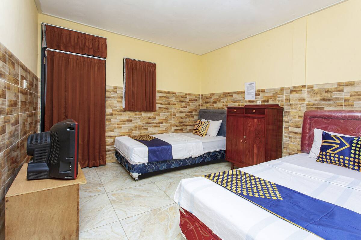 Quarto duplo básico | Escrivaninha, Wi-Fi de cortesia