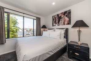 Townhome | 3 bedrooms, free WiFi - Modern Townhouse in the City (Auckland)