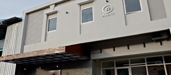 Super OYO 2756 Anata