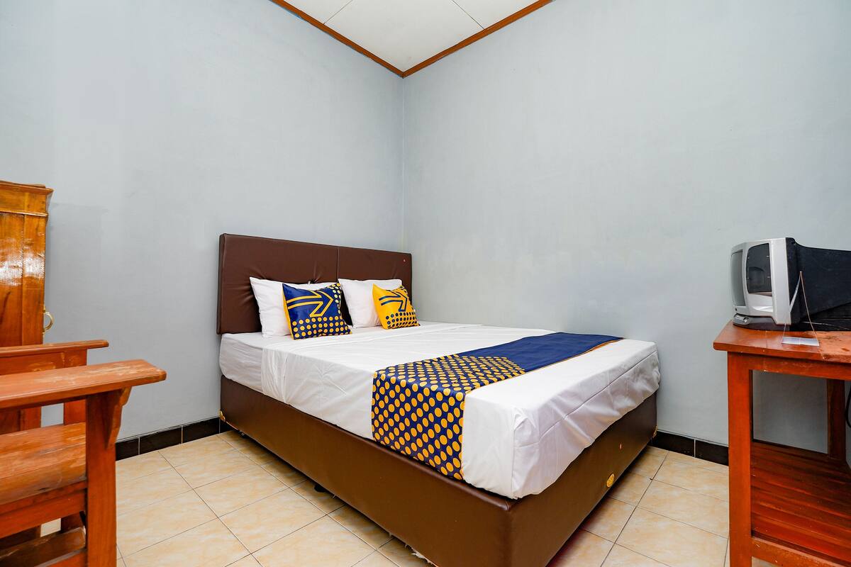 Economy Double Room | Free WiFi
