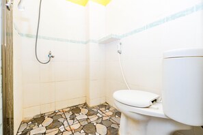 Tweepersoonskamer | Badkamer | Een douche