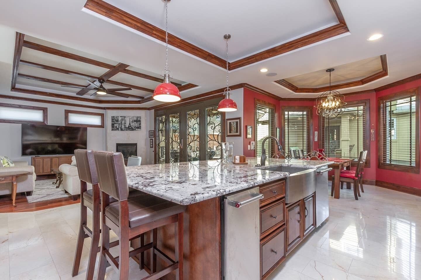 Large and Luxurious House in Downtown Austin