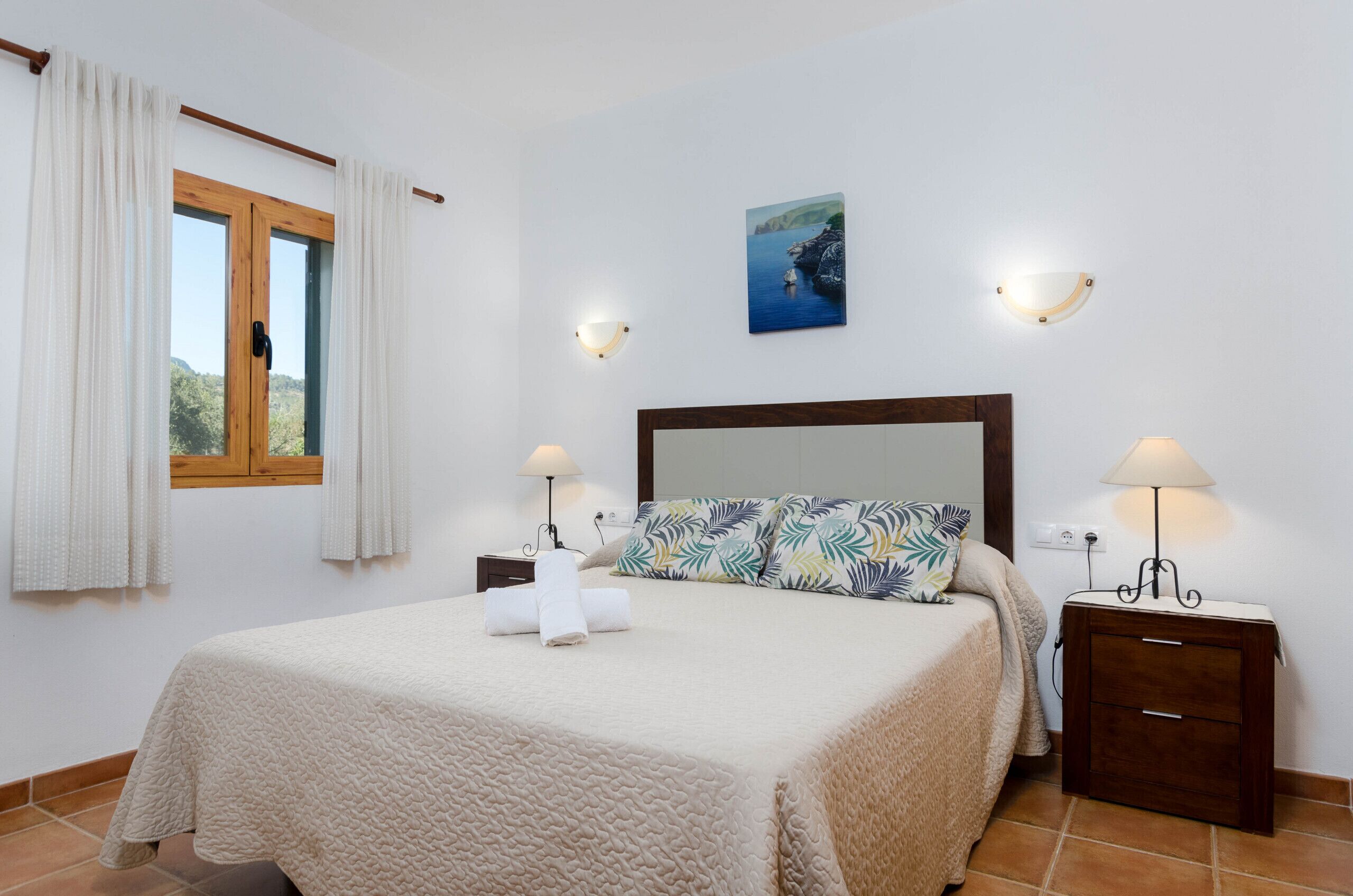 3 slaapkamers, een strijkplank/strijkijzer, reisbedje, gratis wifi