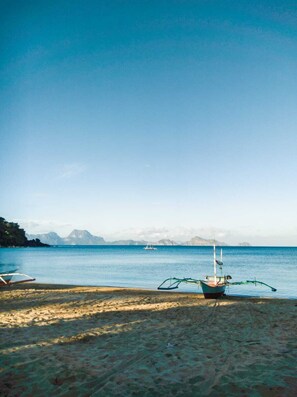 Beach/ocean view - Where2next Hostel (El Nido)