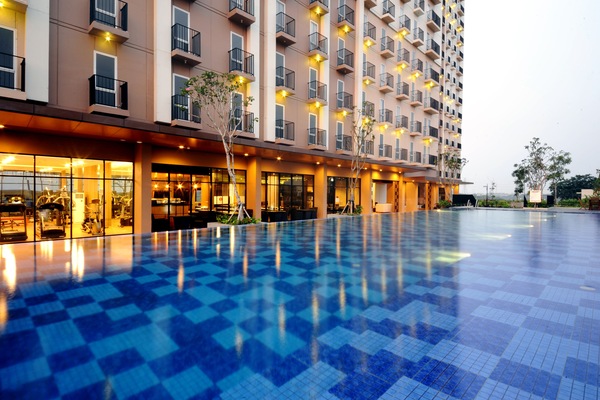 Kolam renang terbuka