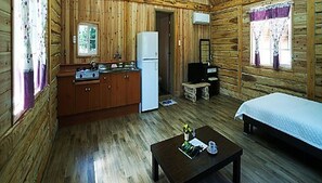 A | Free WiFi - Jeju Joa Log Pension (Seogwipo)