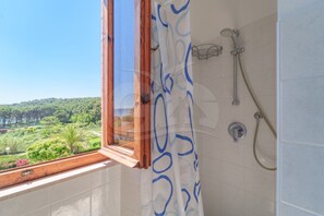 Shower - APPARTAMENTO BELLAVISTA - BELLAVISTA (Campo nell'Elba)