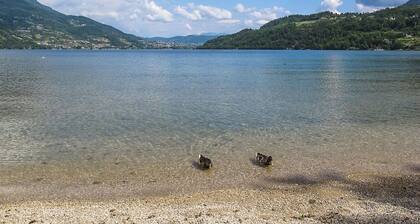 Beautiful villa for 6 people with TV and patio