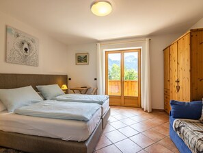 4 chambres, lit parapluie, Wi-Fi gratuit, draps fournis