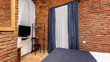 Superior Double Room Single Use, 1 Queen Bed | Individually decorated, individually furnished, iron/ironing board