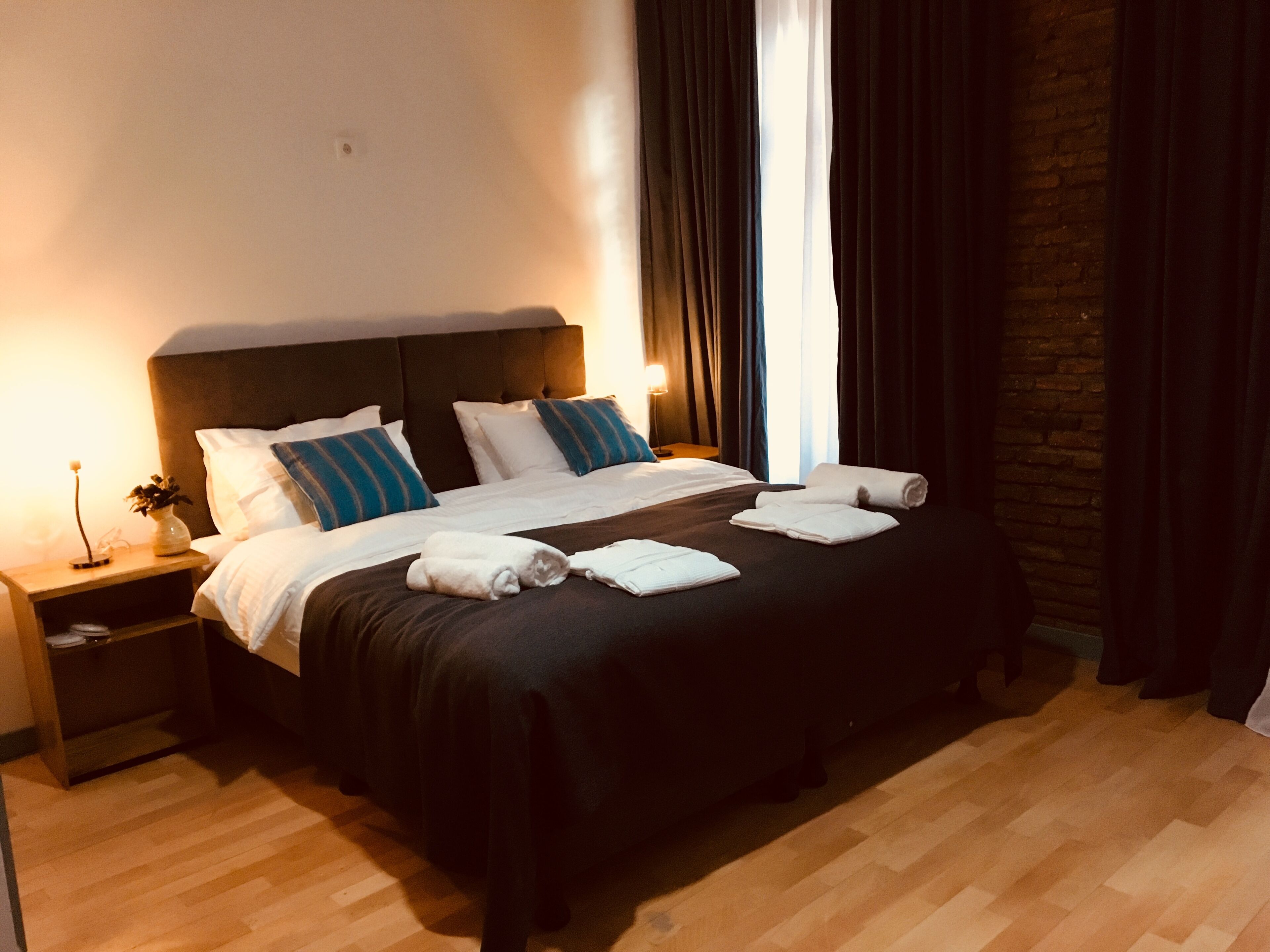 Chambre Triple Confort | Décoration personnalisée, ameublement personnalisé