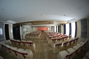 Banquet hall - Hotel Swarna Inn (Tenali)