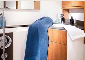 Fridge, stovetop, cookware/dishes/utensils