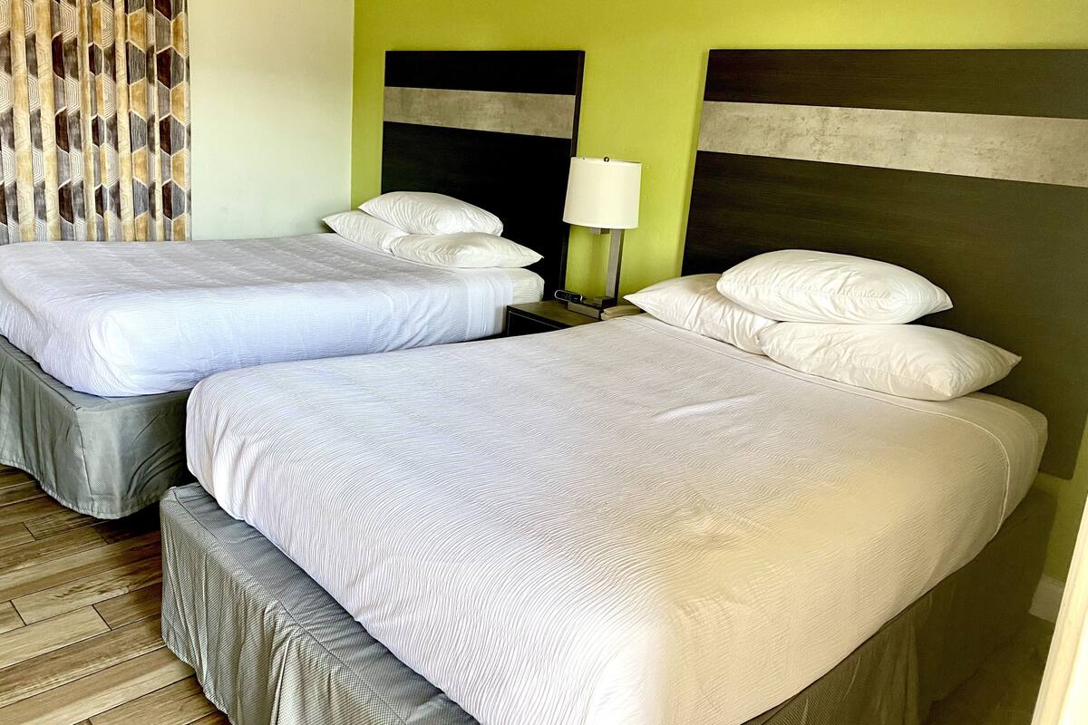 Laptop workspace, blackout drapes, WiFi (free), bed sheets