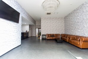 Lobby - Holiday Pearl Hotel (Osaka)