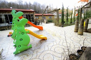 儿童活动区 - 室外