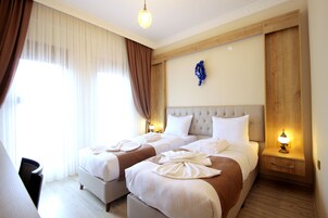 Standard Single Room, Mountain View, Ground Floor | Premium bedding, free minibar items, in-room safe, laptop workspace