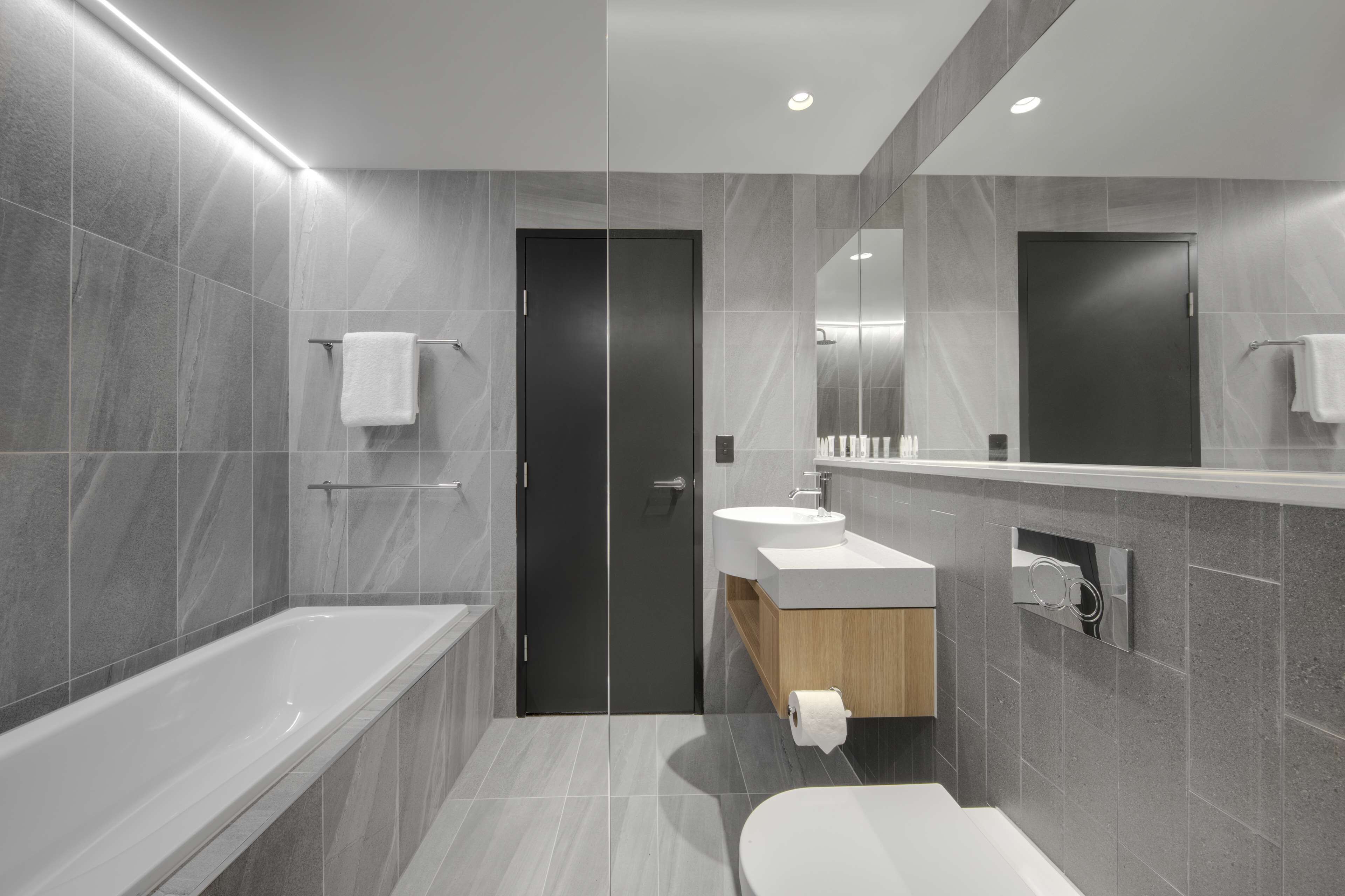 Hypo-allergenic bedding, minibar, in-room safe, desk