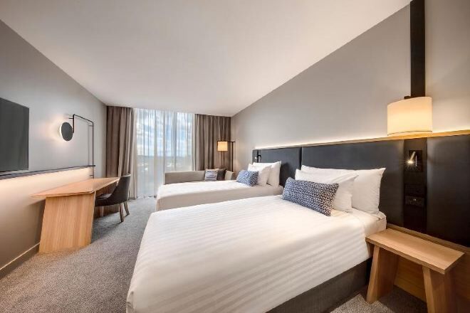 Hypo-allergenic bedding, minibar, in-room safe, desk