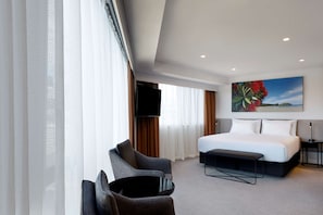 In-room safe, blackout curtains, soundproofing, iron/ironing board - Travelodge Hotel Auckland Wynyard Quarter (Auckland)