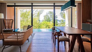 Minibar (free items), in-room safe, desk, laptop workspace - UMITO OKINAWA ONNASON (Onna)