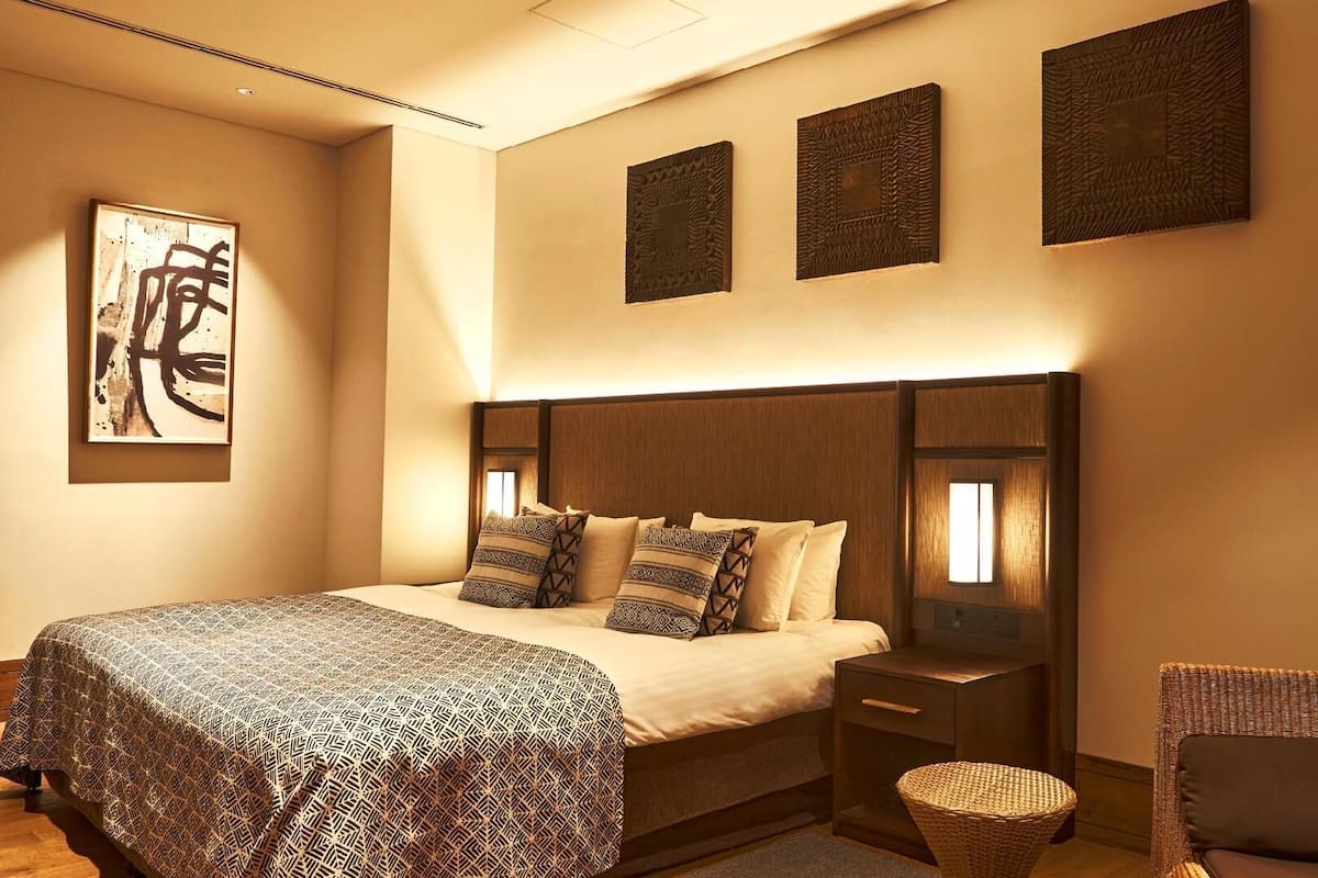 Free minibar, in-room safe, desk, laptop workspace