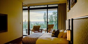 Free minibar, in-room safe, desk, laptop workspace