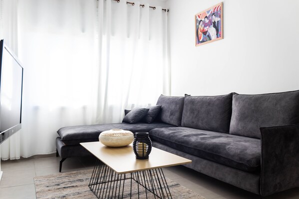 Appartement familial | Salle de séjour | Téléviseur connecté, Netflix, services de diffusion en continu