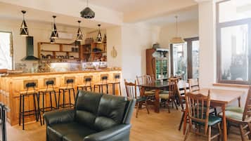 Bar (en la propiedad)