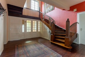 Interior - Luxury country house with whirlpool, saunas, billiards and cinema in a beautiful area (Malberg)