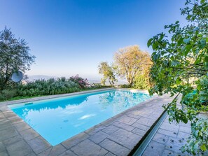 Piscina interna, piscina externa