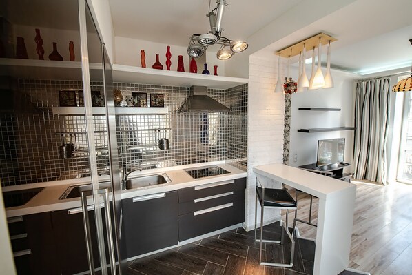 Apartment | Eigene Küche | Kühlschrank, Mikrowelle, Herdplatte, Wasserkocher