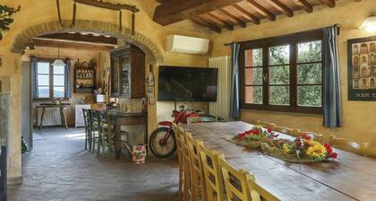 Stunning private villa with WIFI, A/C, private pool, TV, patio, pets allowed and panoramic view