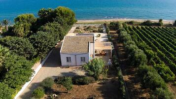 Villa, 2 Bedrooms, Smoking, Private Pool | Garden