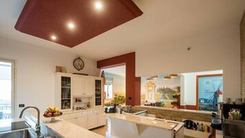 Room, 1 Bedroom, Accessible, Smoking | Interior